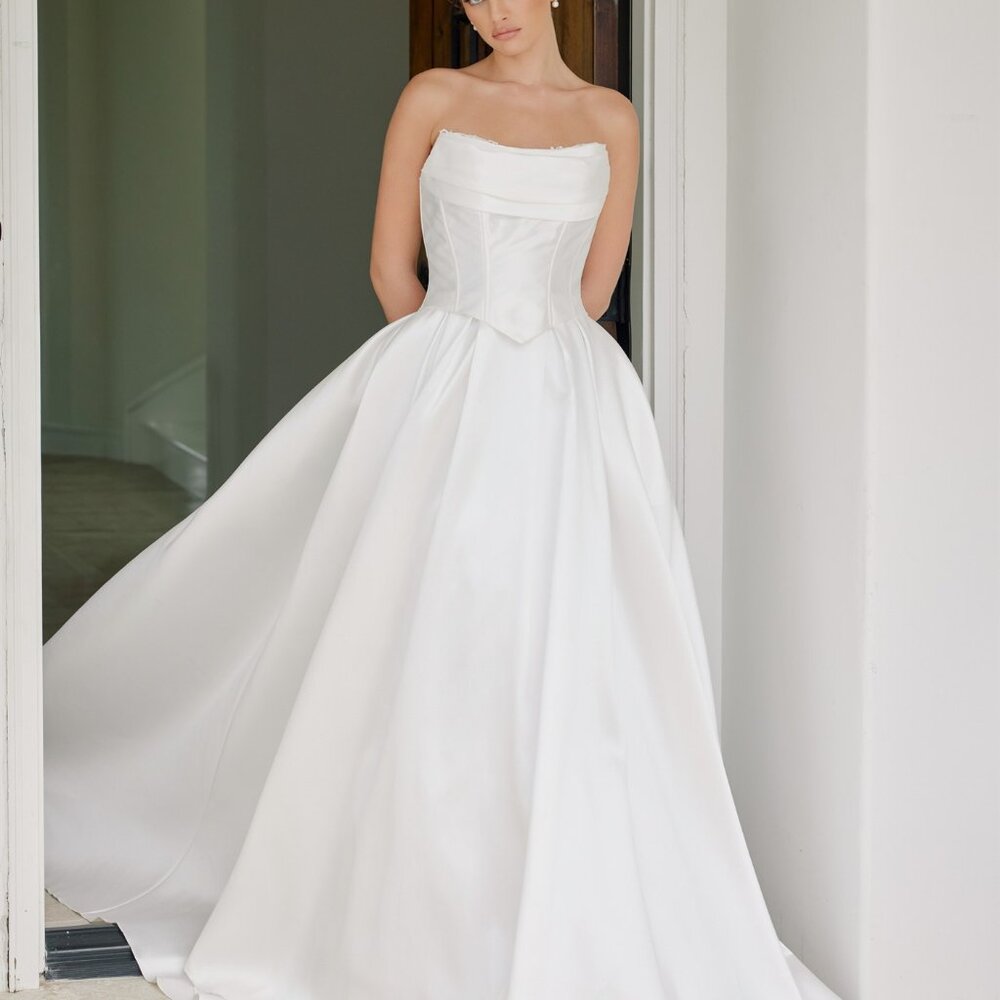 NEW WHITE WEDDING DRESS, BRIDAL GOWN